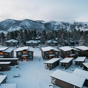 Outbound Mammoth Lodge