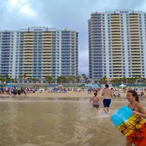 Ocean Walk - Fabulous Ocean Front View Holiday home Daytona Beach